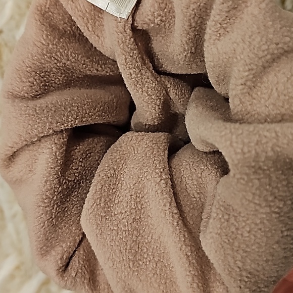 Knit fleece old navy hat - Picture 4 of 5